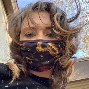 Meet your Posher, Nicole